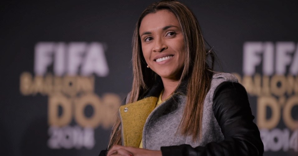 Foto da Marta, jogadora de futebol